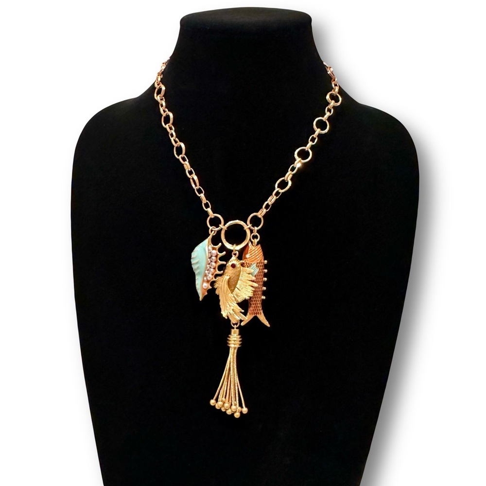 ZARA Gold Tone Seascape Enamel Fish & Shell Toggle Necklace w pearl Accents NEW - Picture 5 of 10